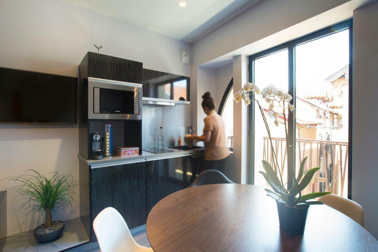 Appart'Hotel Les Fleurines By Urban Style فيلفرانش-دي-رويرغ المظهر الخارجي الصورة